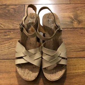 Korks beige wedges